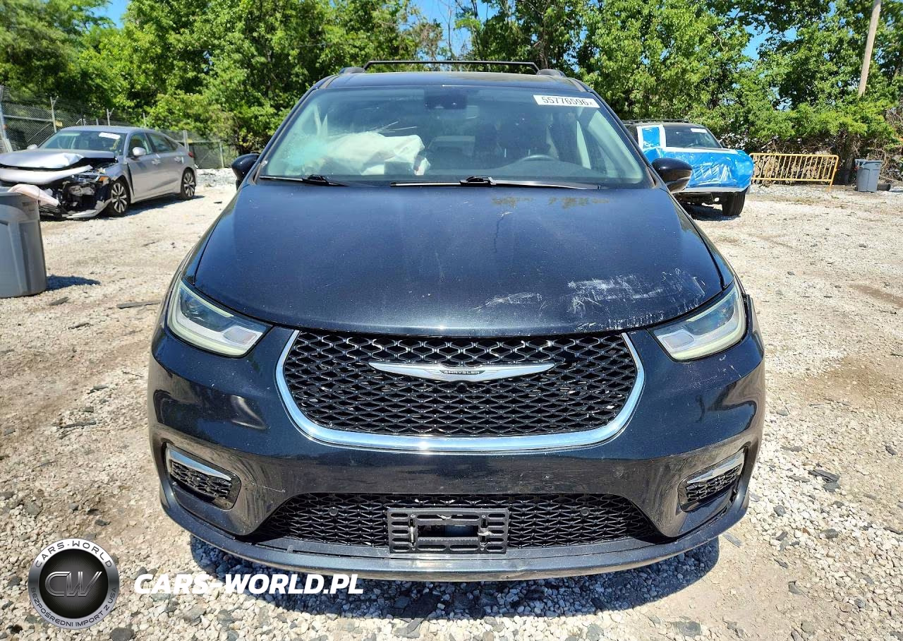 2022 Chrysler Pacifica Touring L VIN:2C4RC1BG7NR138484 - 5