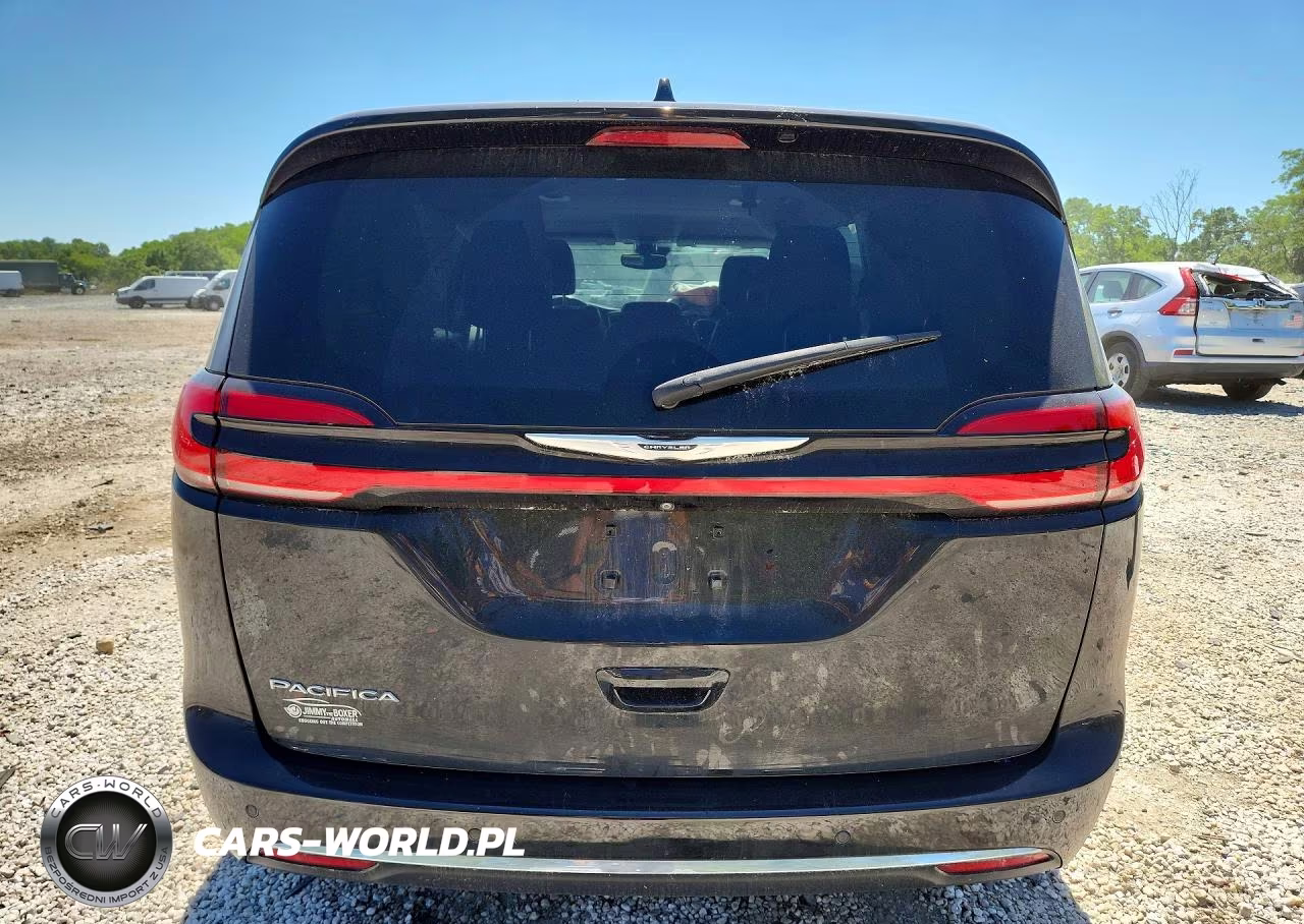 2022 Chrysler Pacifica Touring L VIN:2C4RC1BG7NR138484 - 6