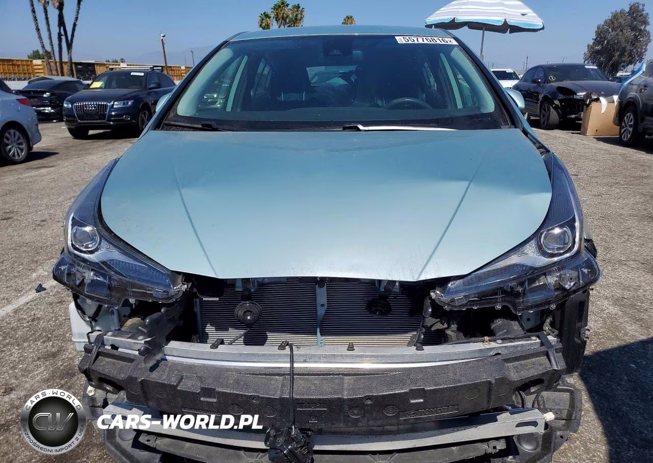 2020 Toyota Prius Le Awd-E VIN:JTDL9RFU5L3019387 - 5