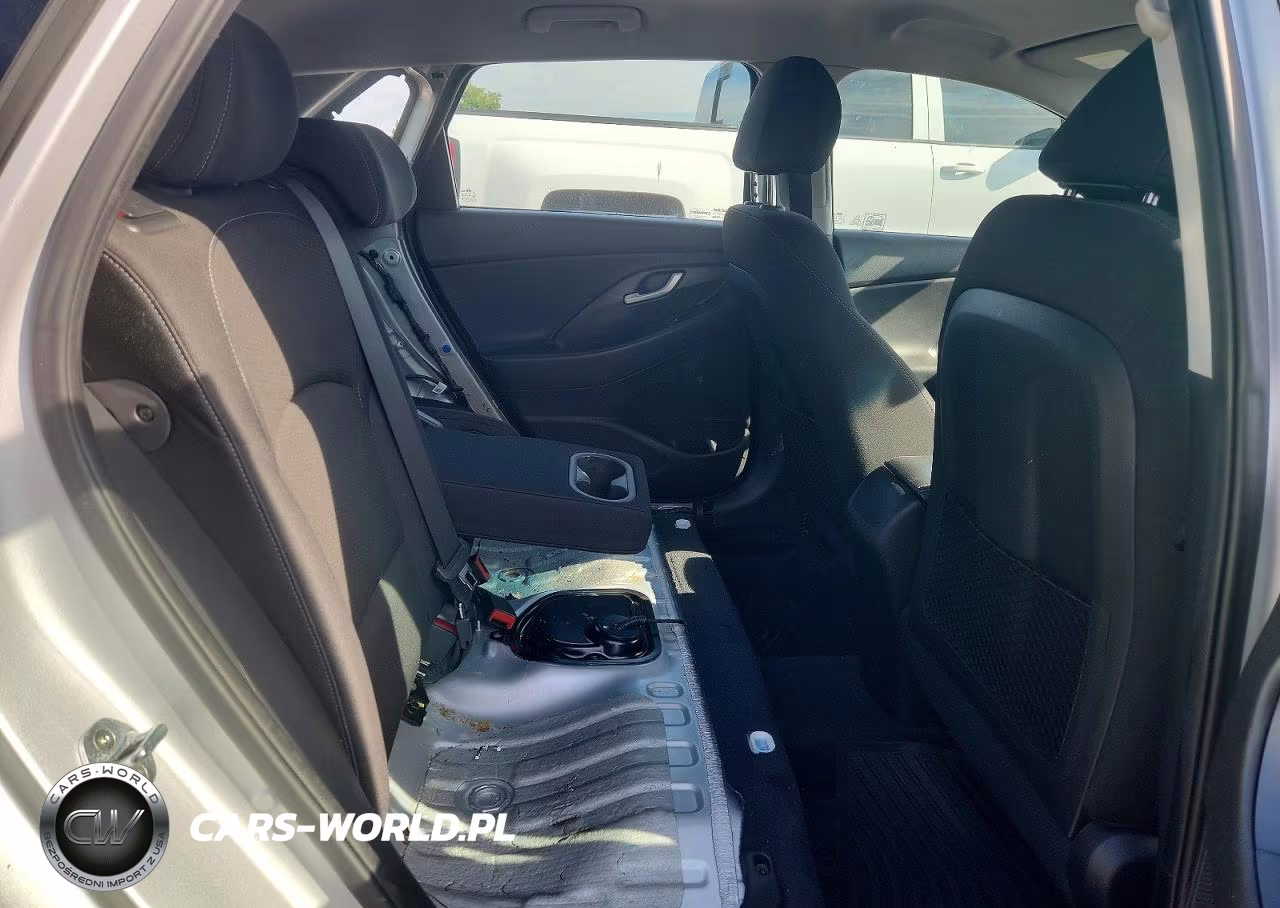 2018 Hyundai Elantra Gt Base VIN:KMHH35LE9JU027914 - 10