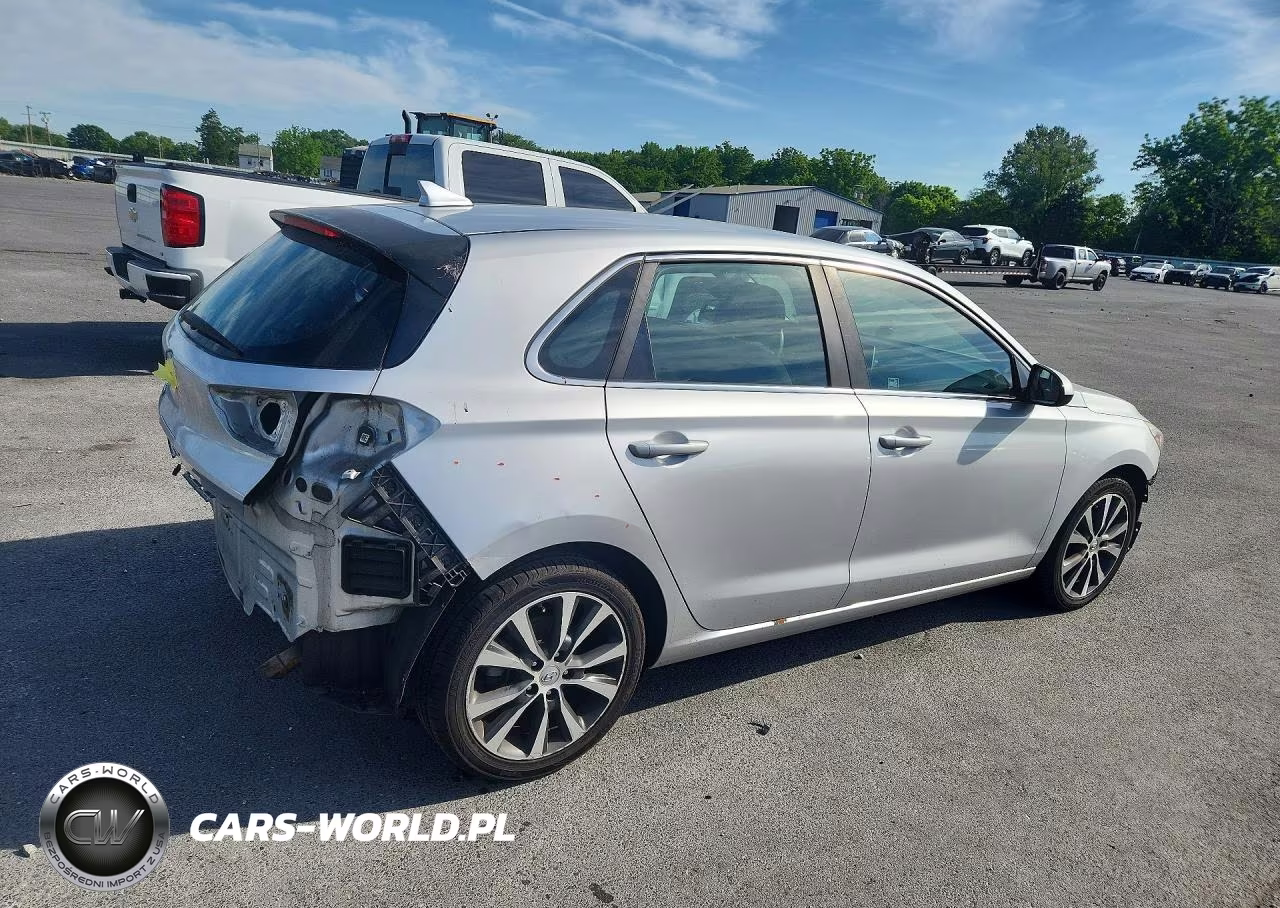 2018 Hyundai Elantra Gt Base VIN:KMHH35LE9JU027914 - 3