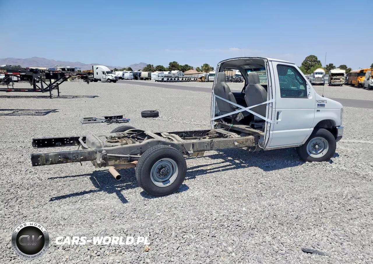 2017 Ford Econoline E350 Super Duty Cutaway Van VIN:1FDWE3F61HDC65633 - 3