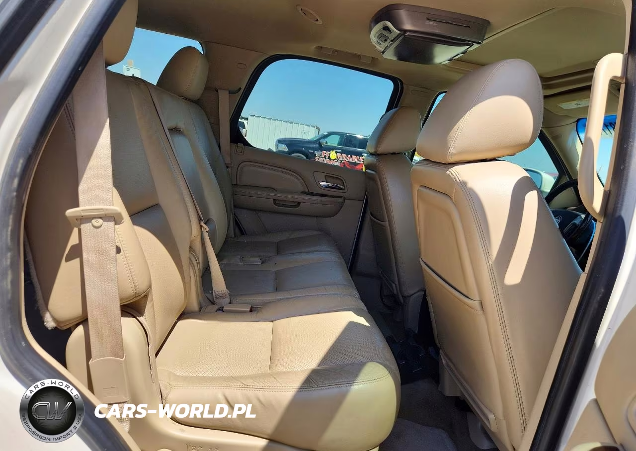 2011 Cadillac Escalade Luxury VIN:1GYS3BEF4BR157905 - 11