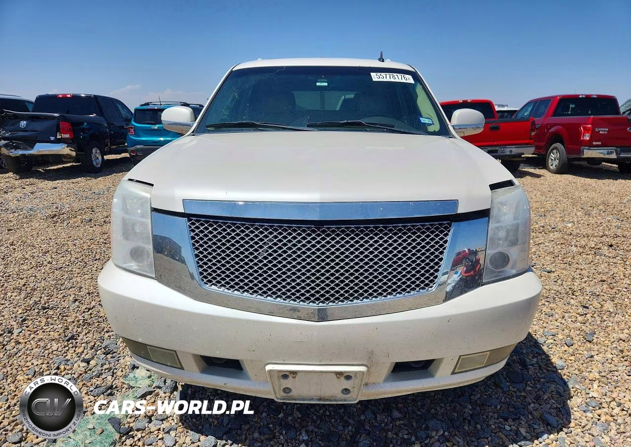 2011 Cadillac Escalade Luxury VIN:1GYS3BEF4BR157905 - 5