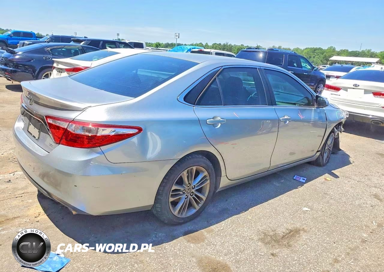 2016 Toyota Camry Se VIN:4T1BF1FK2GU121505 - 3