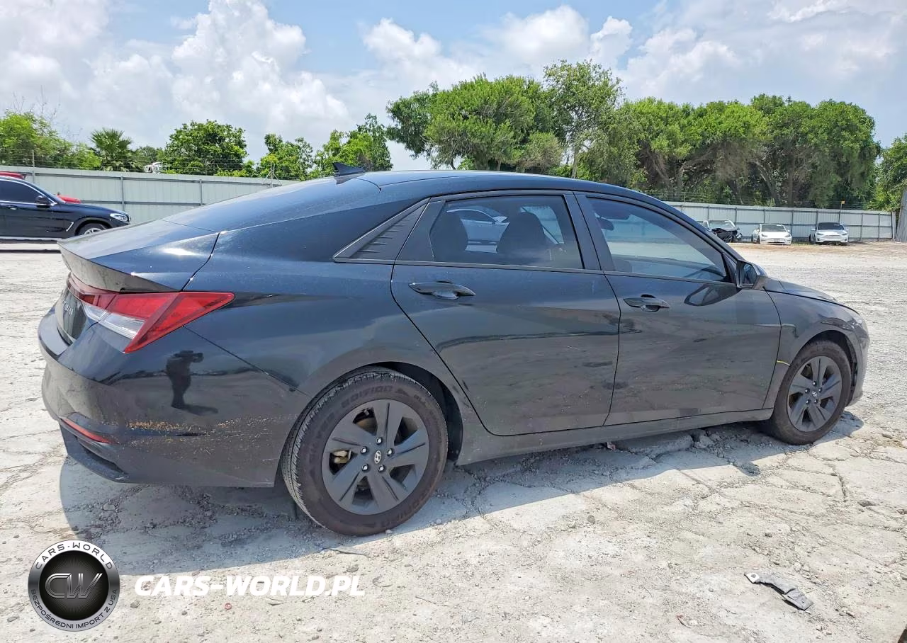 2023 Hyundai Elantra Sel VIN:KMHLM4AG2PU605429 - 3