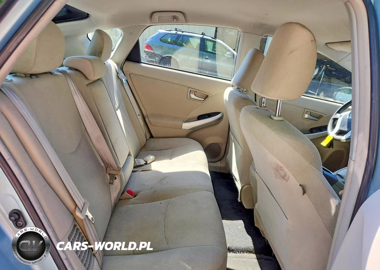 2014 Toyota Prius Two VIN:JTDKN3DU6E1834624 - 10