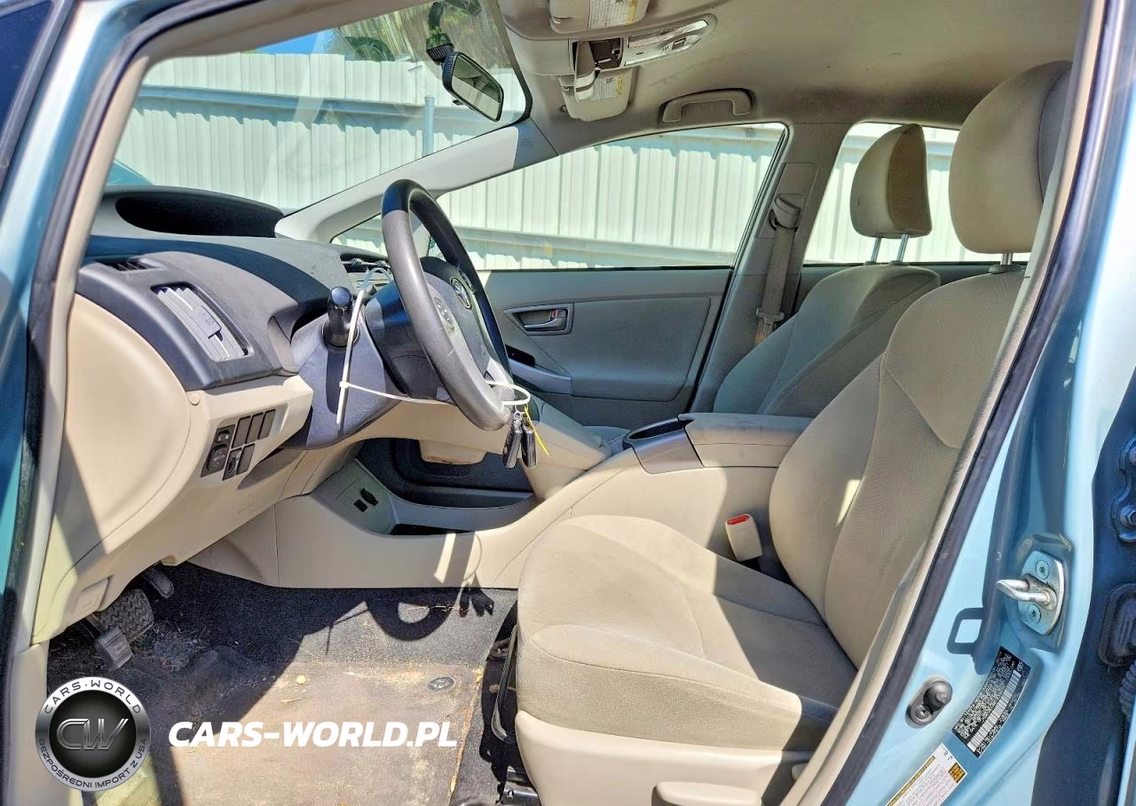 2014 Toyota Prius Two VIN:JTDKN3DU6E1834624 - 7