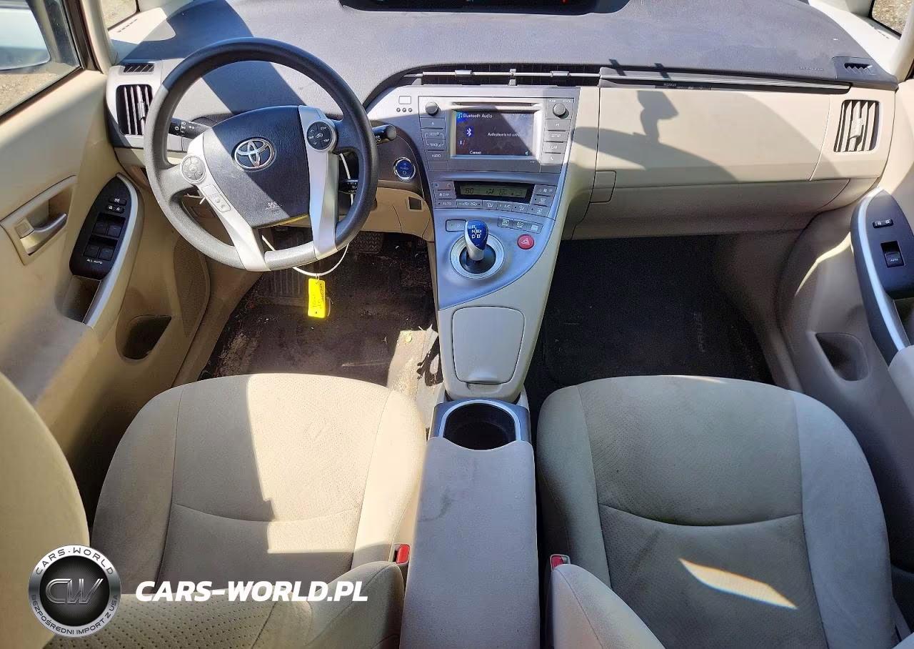 2014 Toyota Prius Two VIN:JTDKN3DU6E1834624 - 8