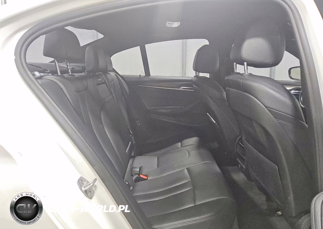 2018 BMW 530E VIN:WBAJA9C59JB033255 - 10
