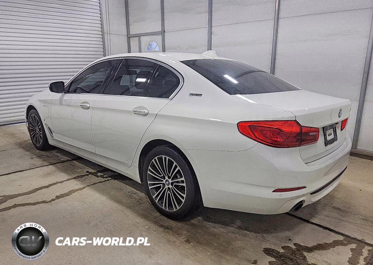 2018 BMW 530E VIN:WBAJA9C59JB033255 - 2