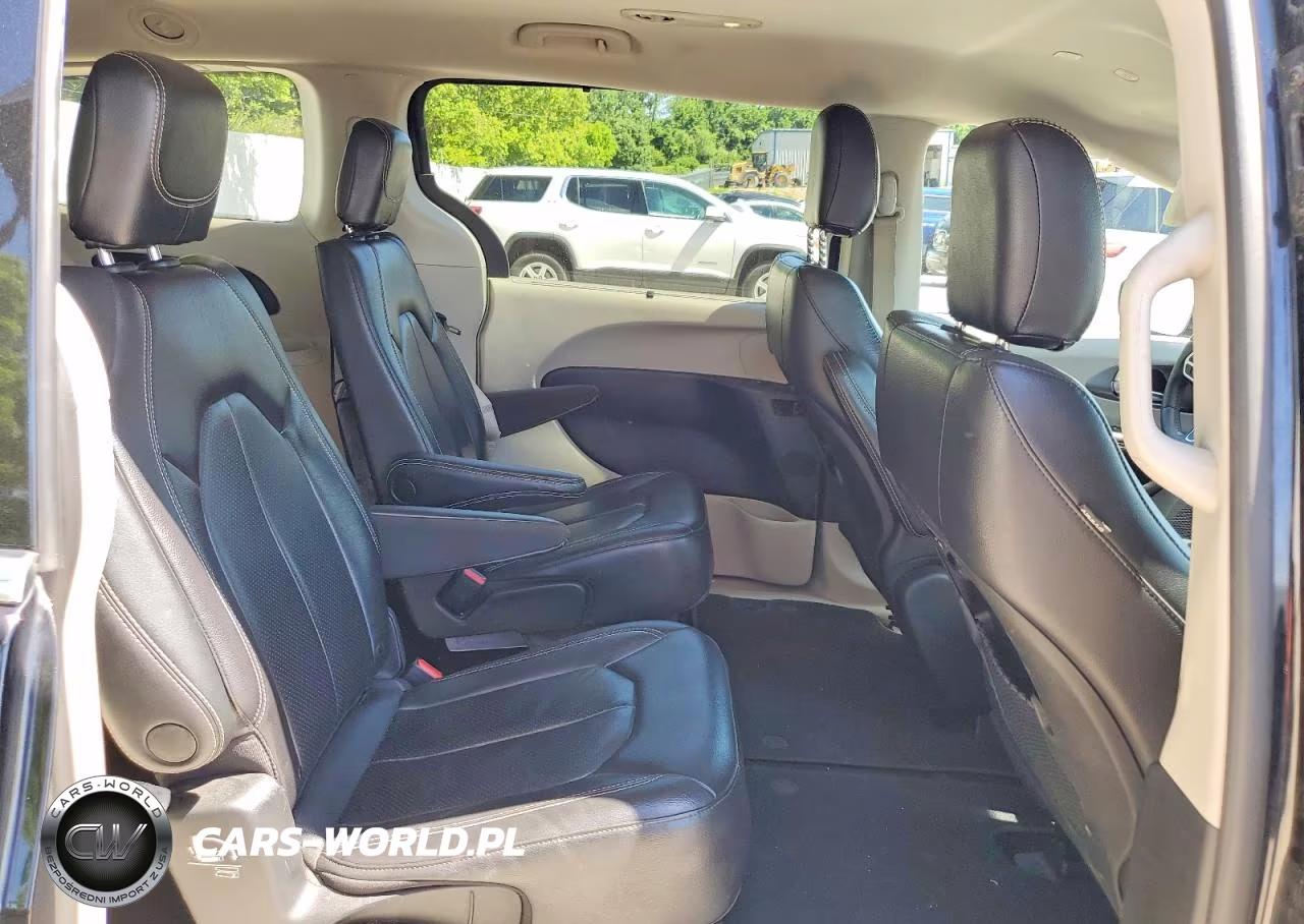 2022 Chrysler Pacifica Touring L VIN:2C4RC1BG6NR132675 - 11
