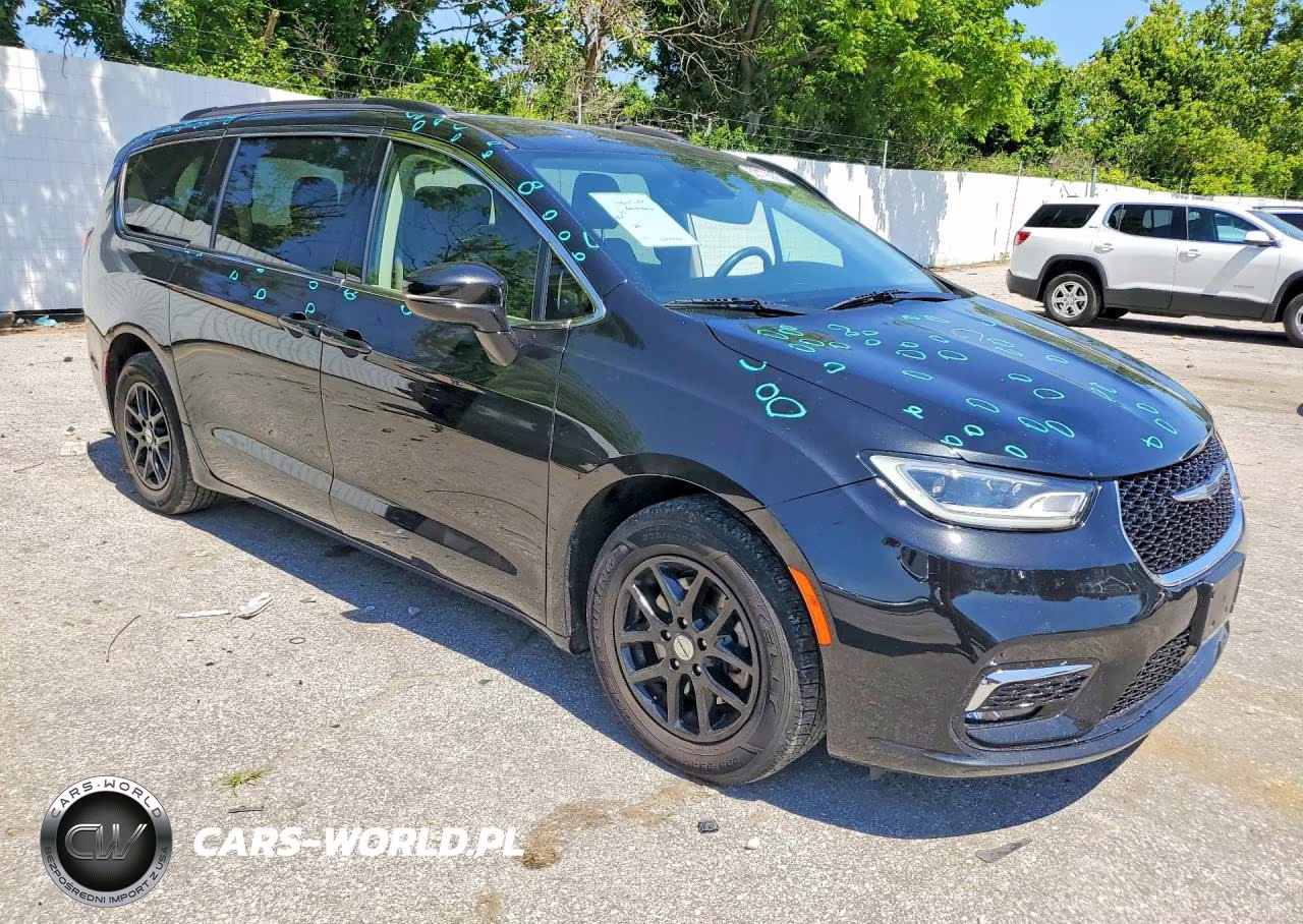 2022 Chrysler Pacifica Touring L VIN:2C4RC1BG6NR132675 - 4