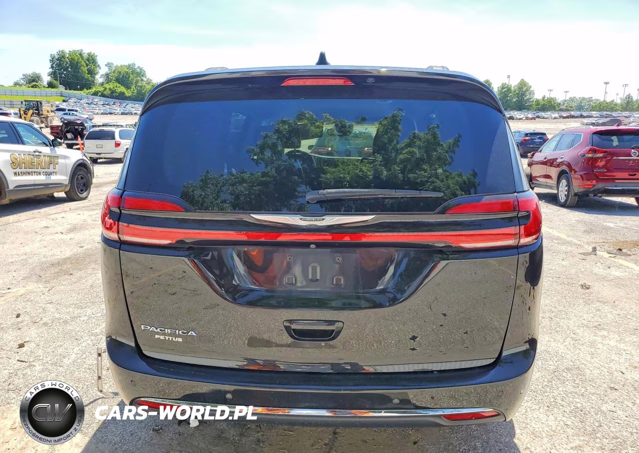 2022 Chrysler Pacifica Touring L VIN:2C4RC1BG6NR132675 - 6
