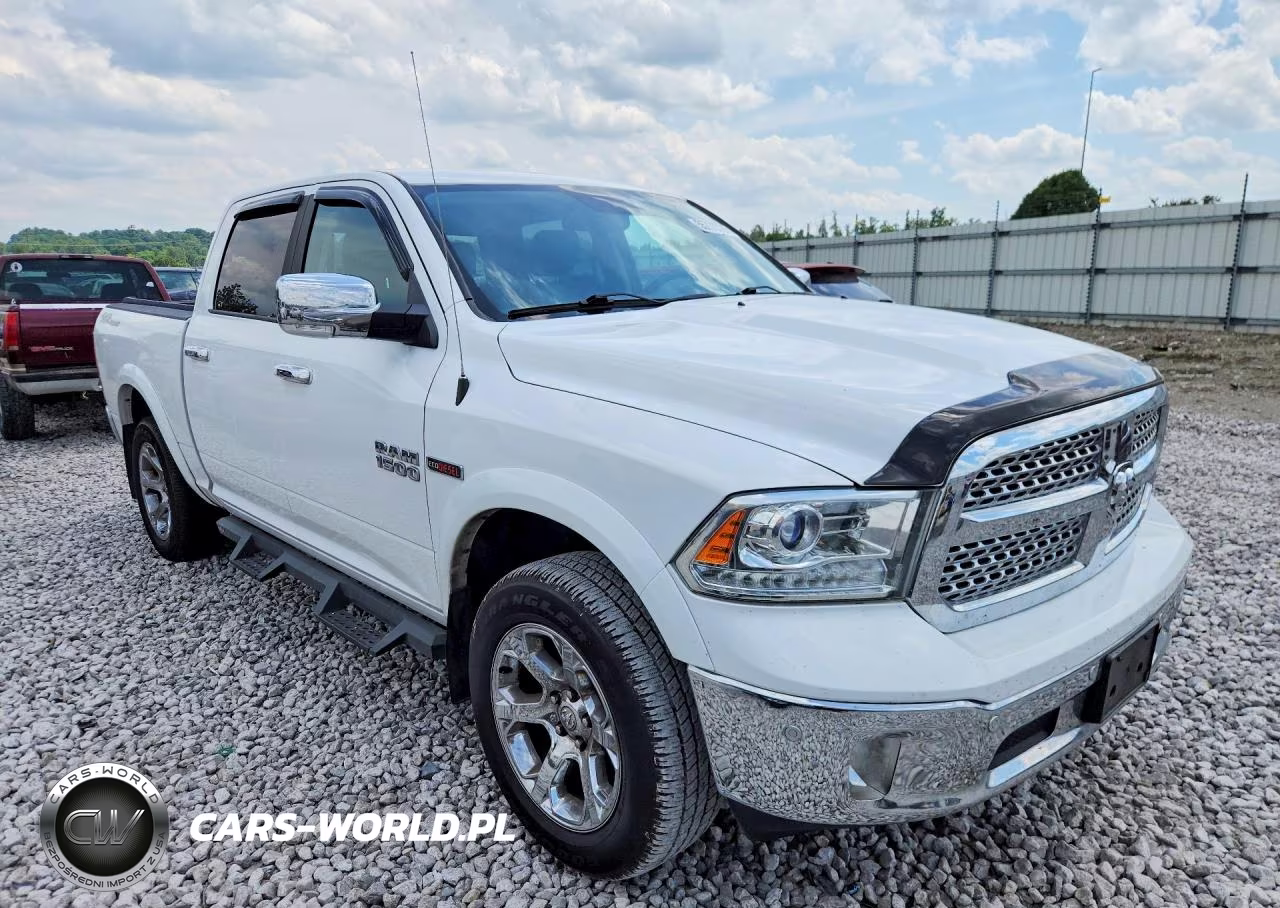 2018 Ram 1500 Laramie VIN:1C6RR7NM9JS249038 - 4