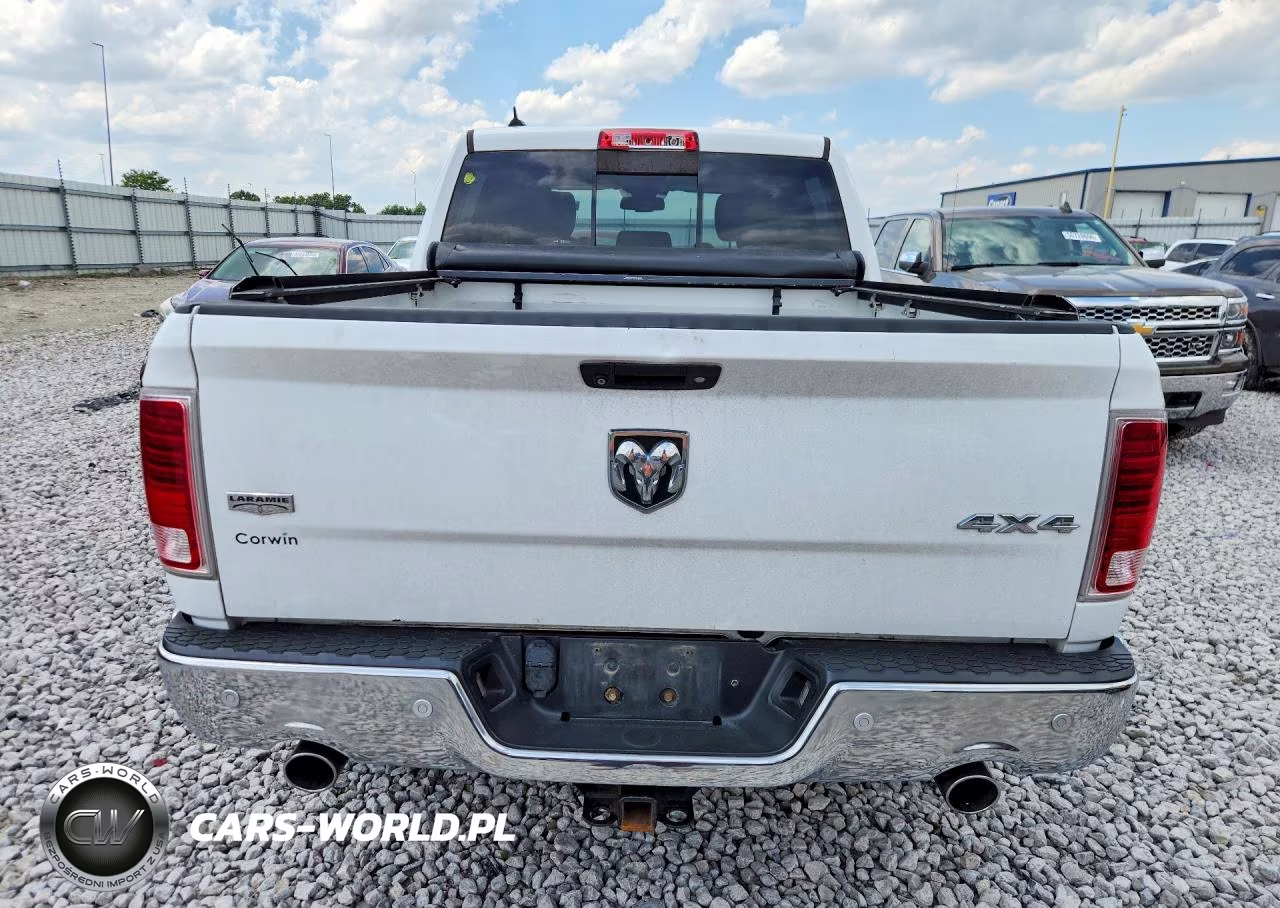 2018 Ram 1500 Laramie VIN:1C6RR7NM9JS249038 - 6