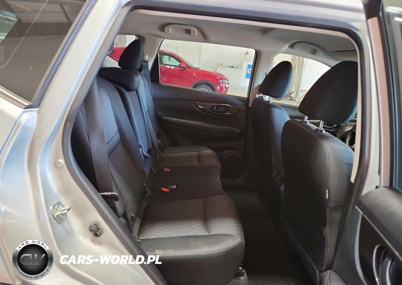 2020 Nissan Rogue S VIN:JN8AT2MT7LW038987 - 11