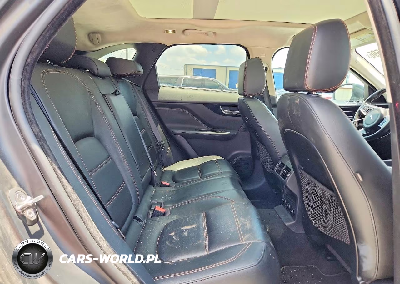 2019 Jaguar F-Pace Prestige VIN:SADCK2GX8KA390322 - 11