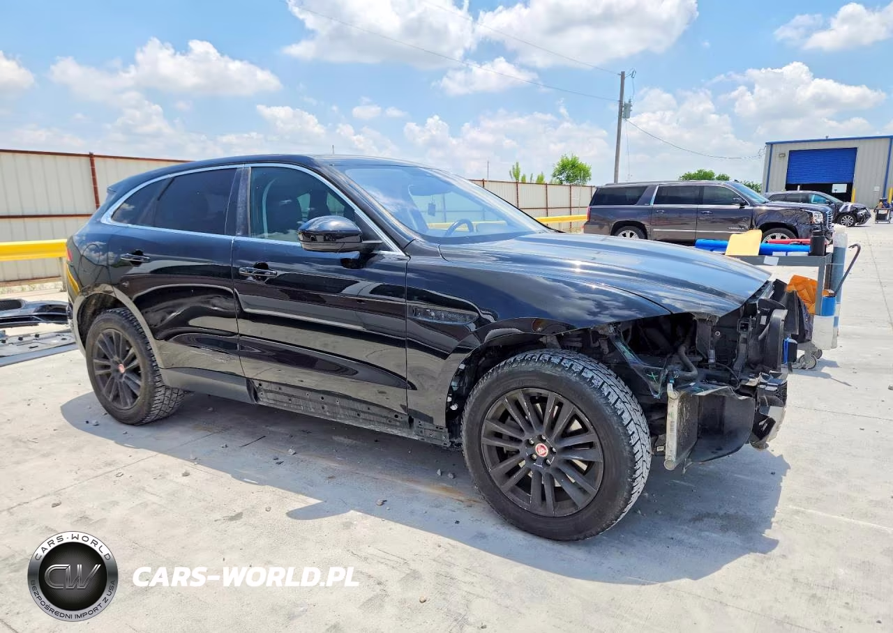 2019 Jaguar F-Pace Prestige VIN:SADCK2GX8KA390322 - 4