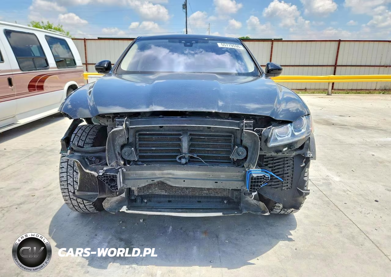 2019 Jaguar F-Pace Prestige VIN:SADCK2GX8KA390322 - 5
