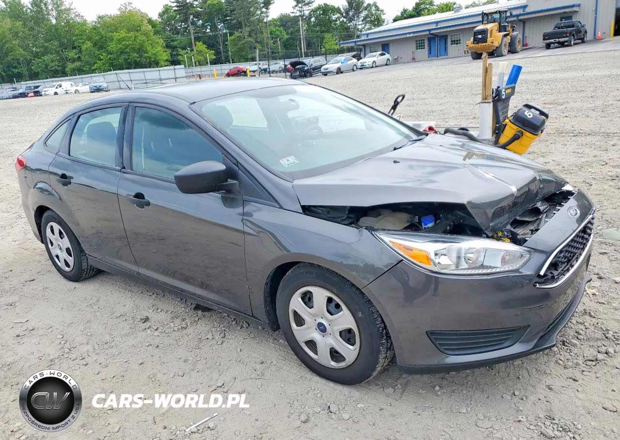 2016 Ford Focus S VIN:1FADP3E21GL219671 - 4
