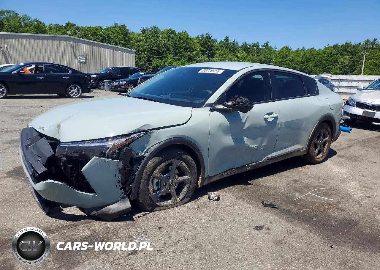 2026 Kia K4 Lxs VIN:3KPFT4DE1TE294924 - 1