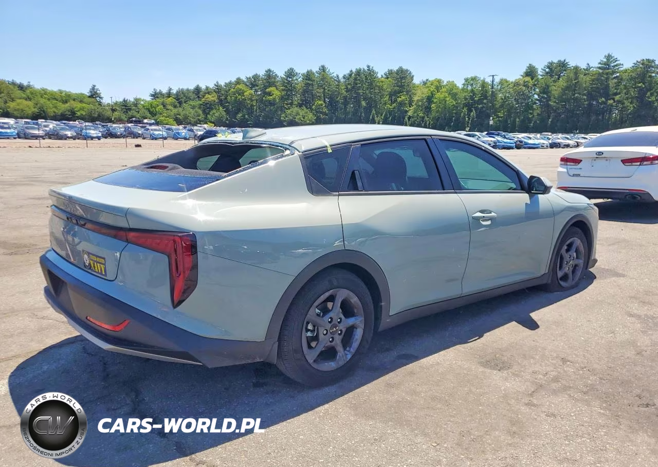 2026 Kia K4 Lxs VIN:3KPFT4DE1TE294924 - 3