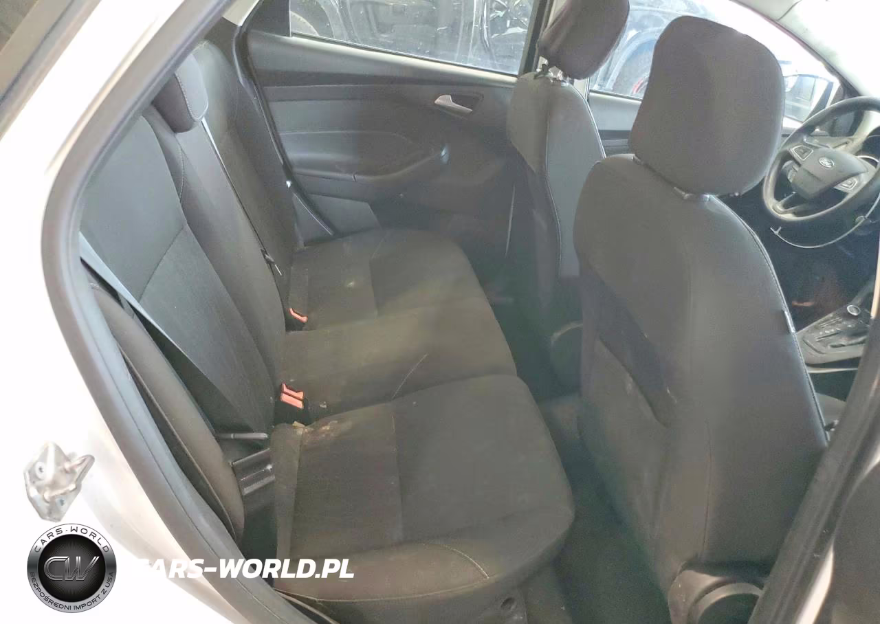 2015 Ford Focus Se VIN:1FADP3K25FL301650 - 10