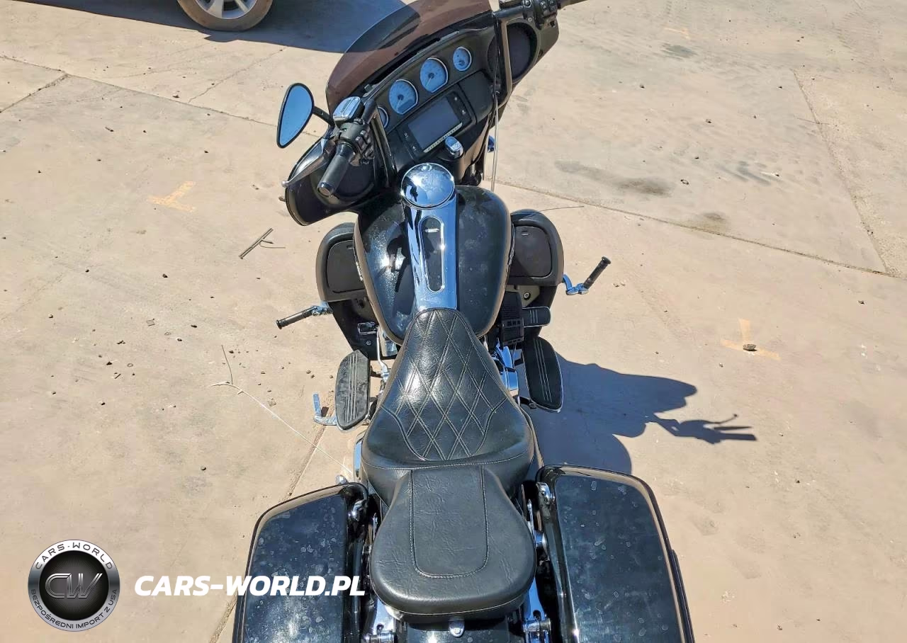 2015 Harley-Davidson Flhx Street Glide VIN:1HD1KBM34FB656745 - 6