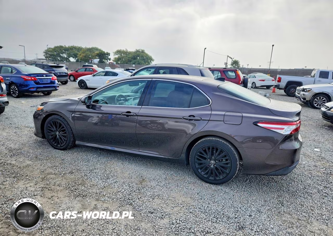 2018 Toyota Camry Xle V6 VIN:4T1BZ1HK6JU007941 - 2