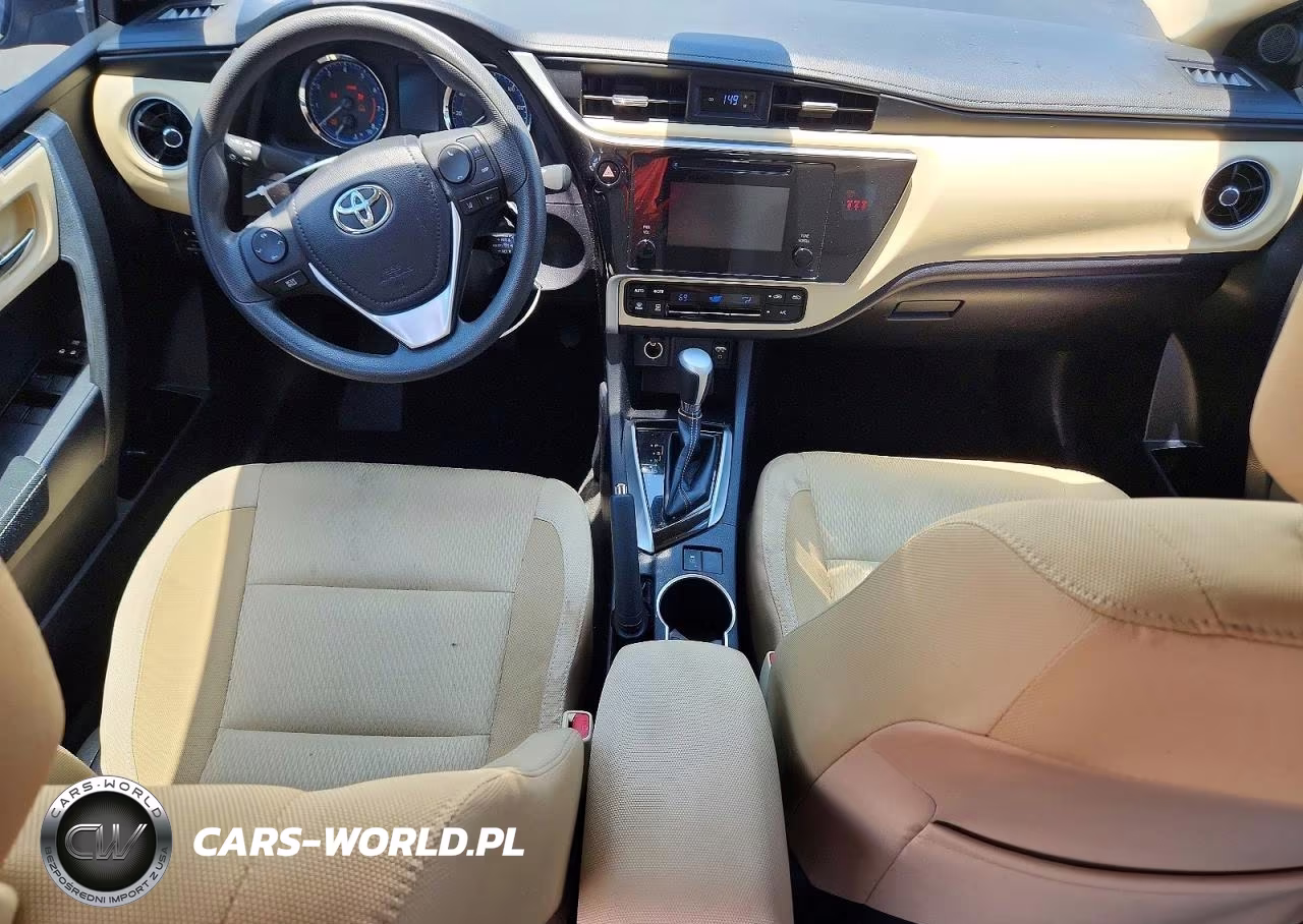 2018 Toyota Corolla Le VIN:2T1BURHE7JC991626 - 8