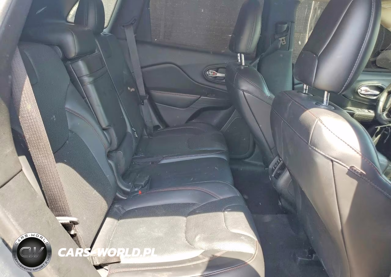 2016 Jeep Cherokee Trailhawk VIN:1C4PJMBS3GW278335 - 11