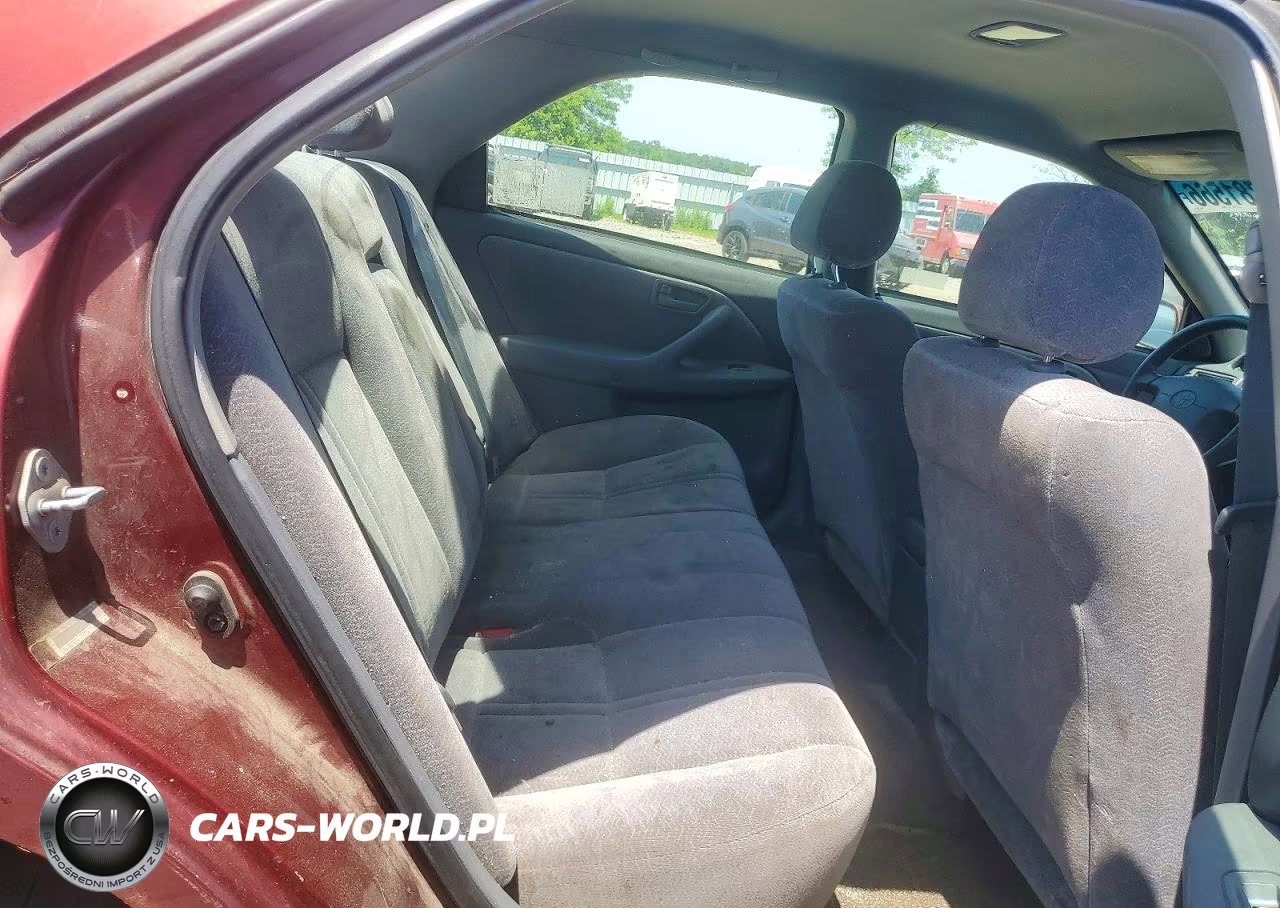 1999 Toyota Camry Le VIN:4T1BG22K3XU407131 - 10