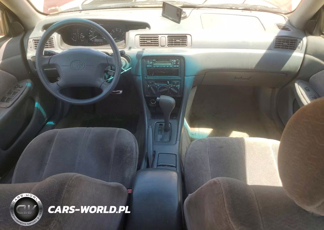 1999 Toyota Camry Le VIN:4T1BG22K3XU407131 - 8