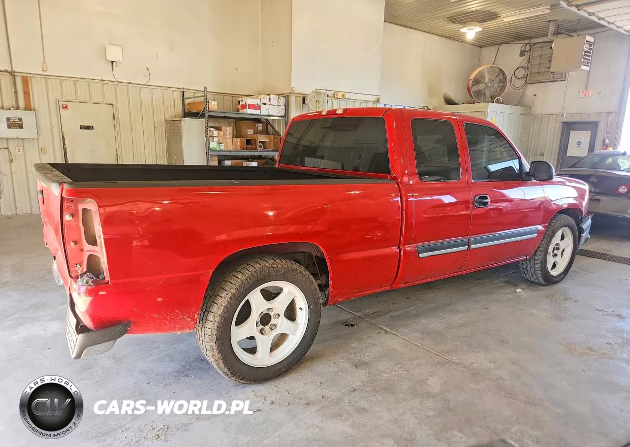 2003 Chevrolet Silverado C1500 VIN:2GCEC19X631154840 - 3