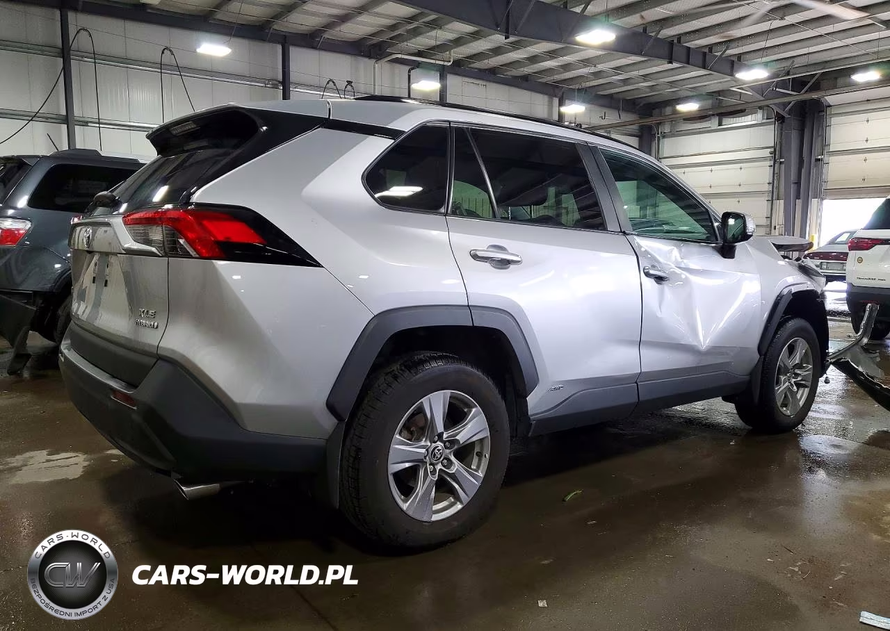 2022 Toyota Rav4 Xle VIN:4T3RWRFV3NU068275 - 3