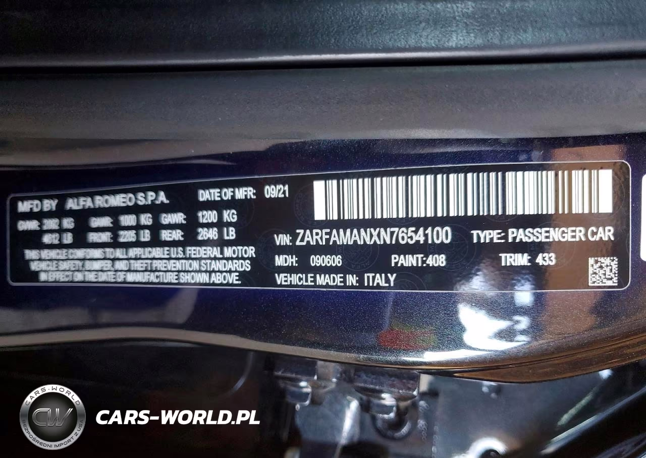 2022 Alfa Romeo Giulia VIN:ZARFAMANXN7654100 - 12