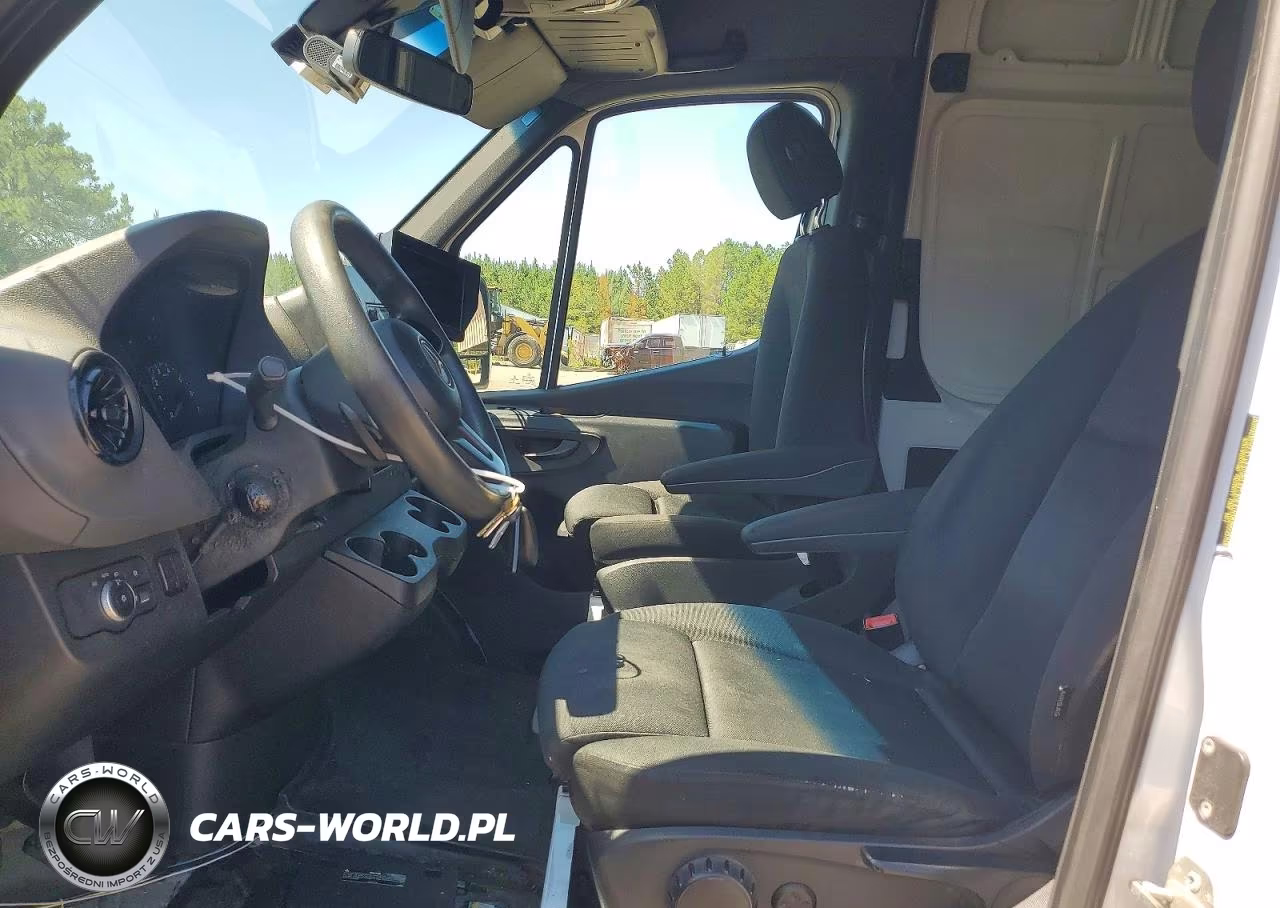 2019 Mercedes-Benz Sprinter 2500 VIN:WD4PF1ED0KT013658 - 7