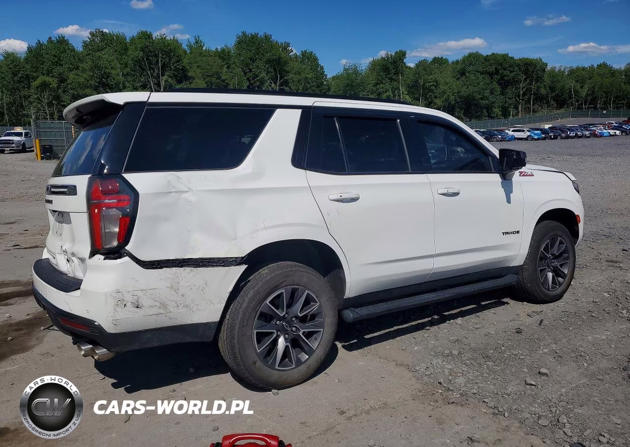 2022 Chevrolet Tahoe K1500 Z71 VIN:1GNSKPKL2NR325603 - 3