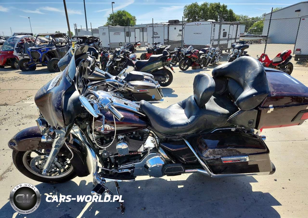 2005 Harley-Davidson Flhtcui VIN:1HD1FCW345Y654609 - 3