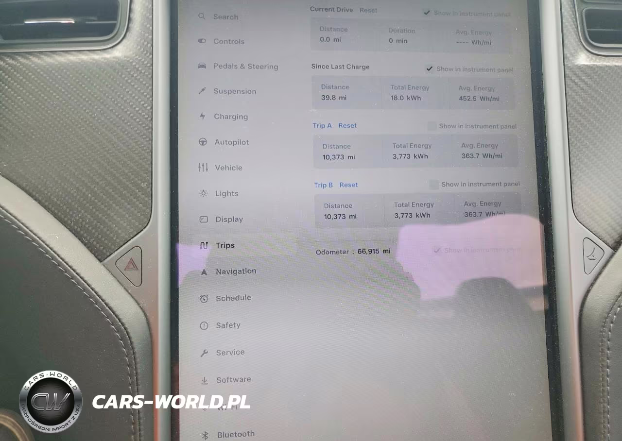 2018 Tesla Model X VIN:5YJXCDE26JF139382 - 9