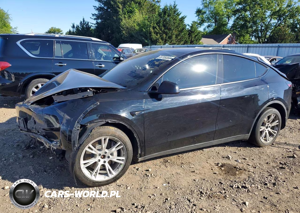 2023 Tesla Model Y – zdjęcie 1 z 12