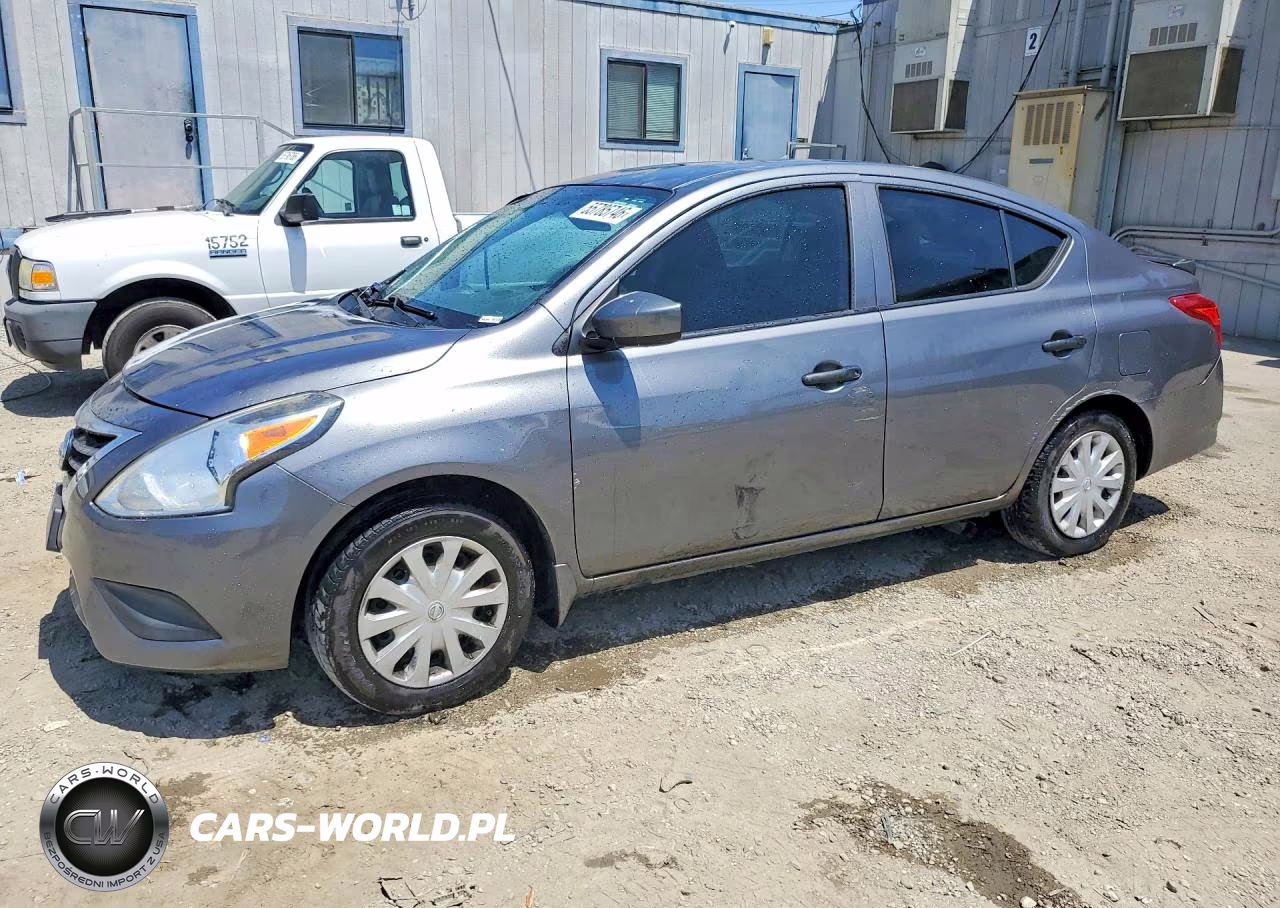 2016 Nissan Versa 1.6 S Plus