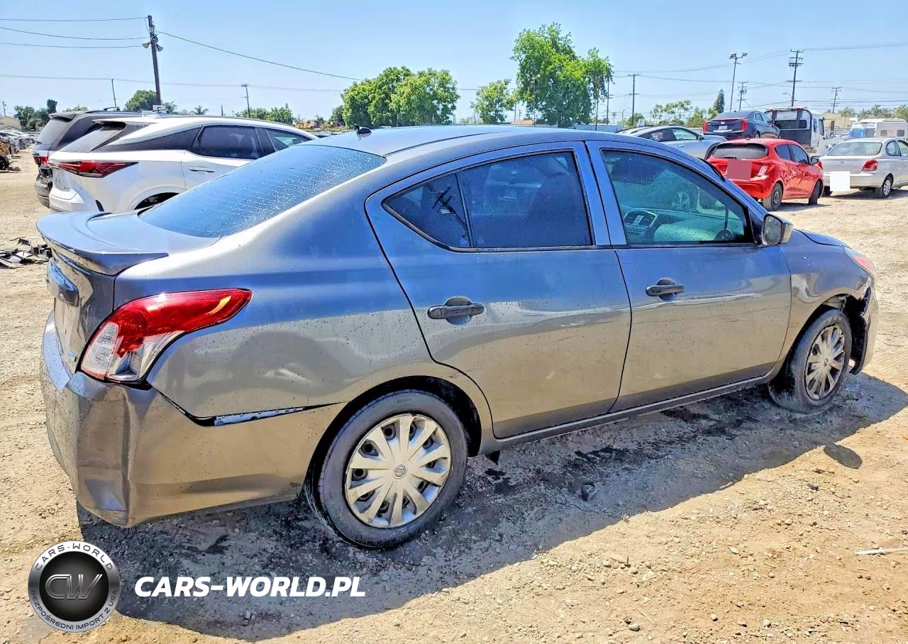 2016 Nissan Versa 1.6 S Plus VIN:3N1CN7AP2GL840817 - 3
