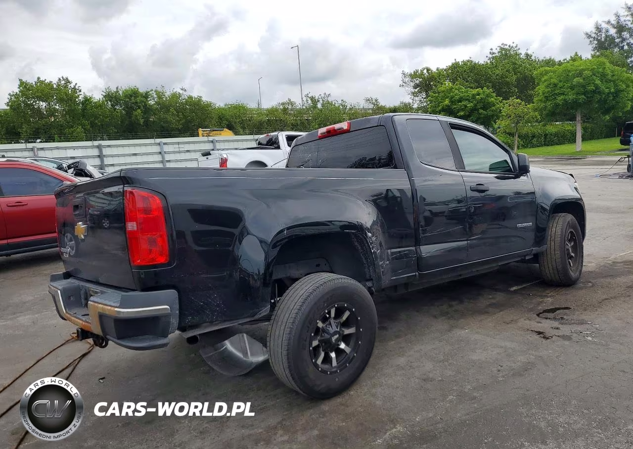 2019 Chevrolet Colorado VIN:1GCHSBEA8K1178097 - 3