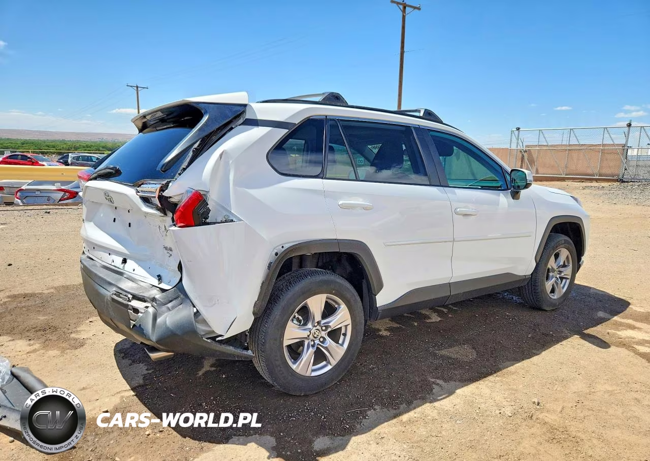 2023 Toyota Rav4 Xle VIN:2T3P1RFV2PC349803 - 3