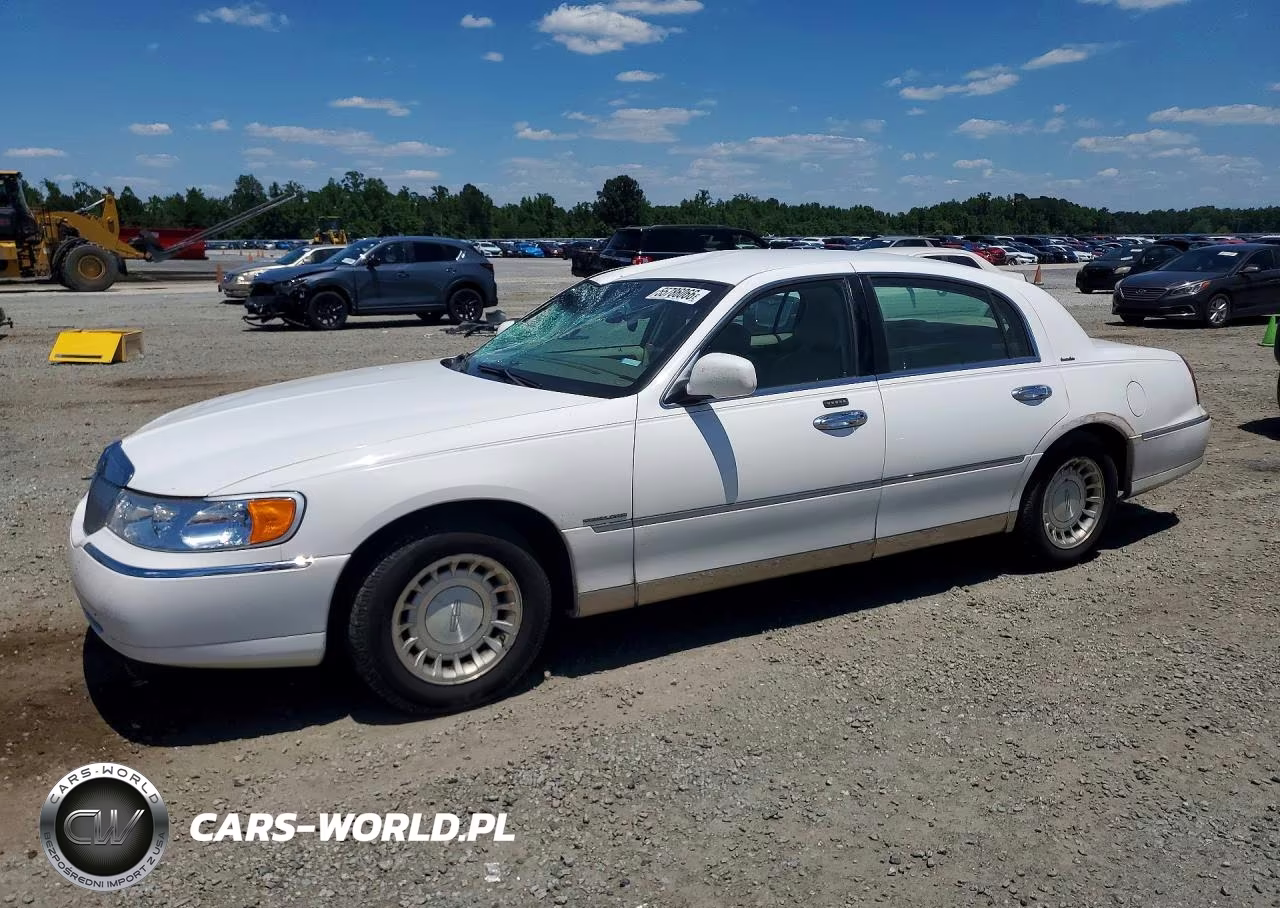 2002 Lincoln Town Car Executive