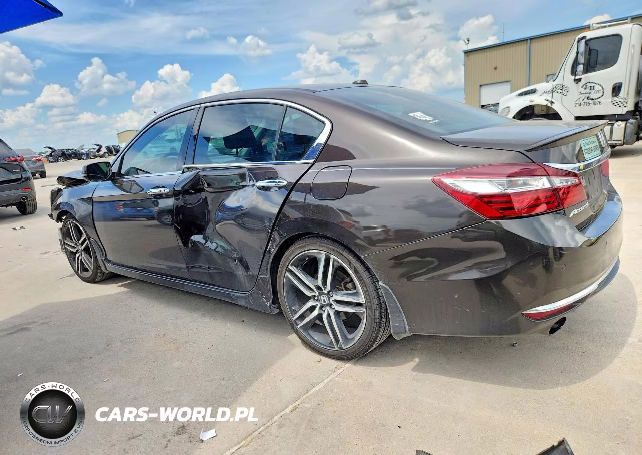2017 Honda Accord Touring VIN:1HGCR3F94HA015053 - 2