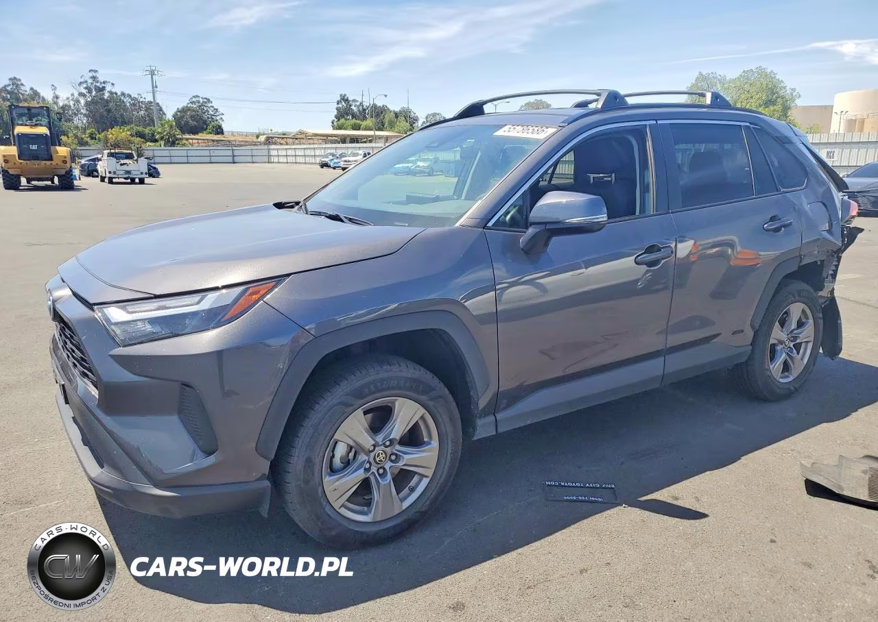 2024 Toyota Rav4 Le – zdjęcie 1 z 12