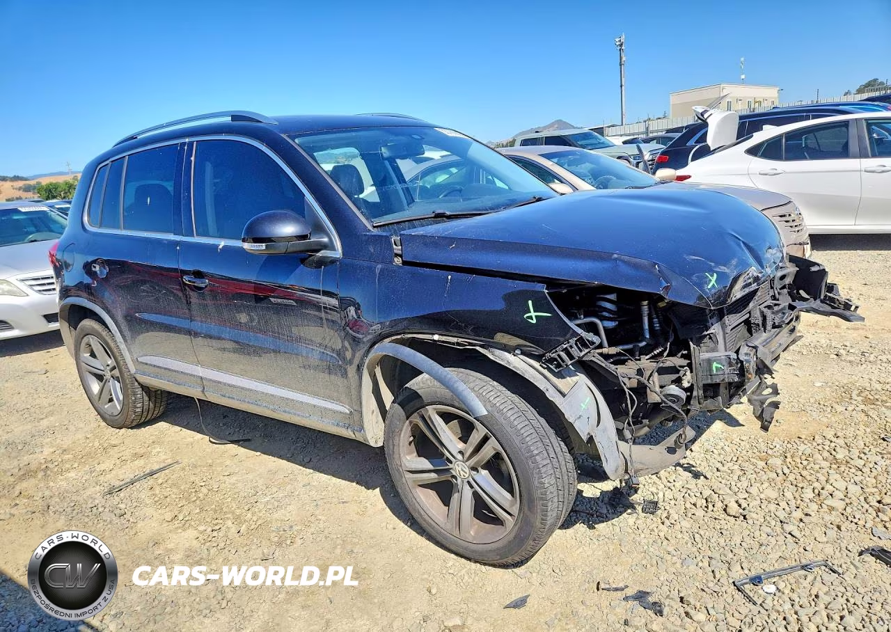 2017 Volkswagen Tiguan Sport VIN:WVGTV7AX1HK018389 - 4